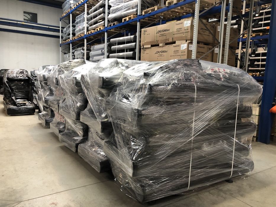 Depozit aparate profesionale life fitness