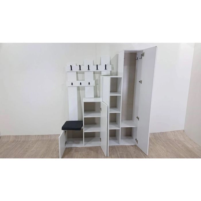 Dulap hol impreuna cu un cuier alb