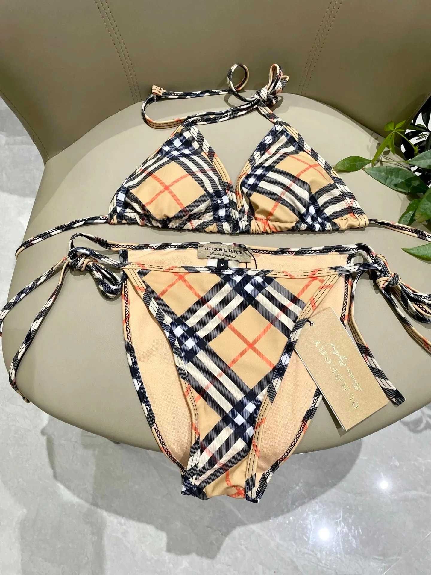 Бански костюми Burberry (5 МОДЕЛА ПО ИЗБОР)