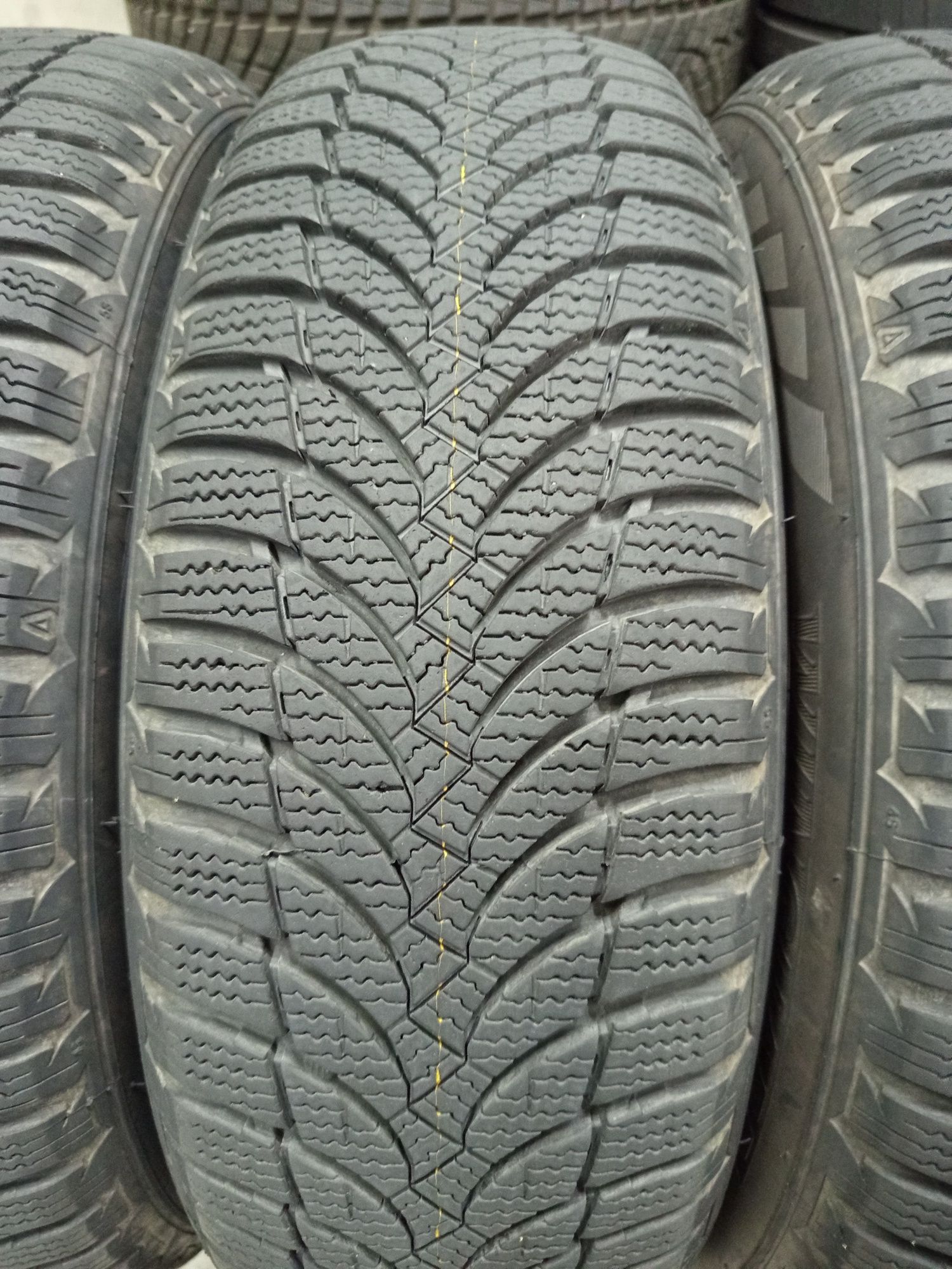 Nexen 175/65/14-4бр дот 3222