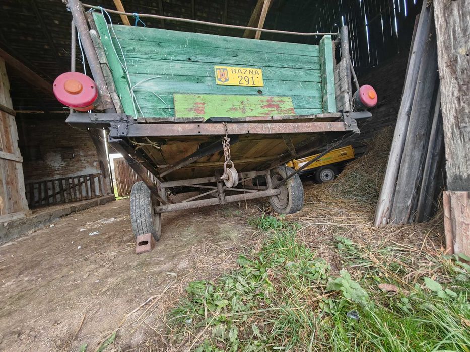 Vând Remorca cu 1 AX