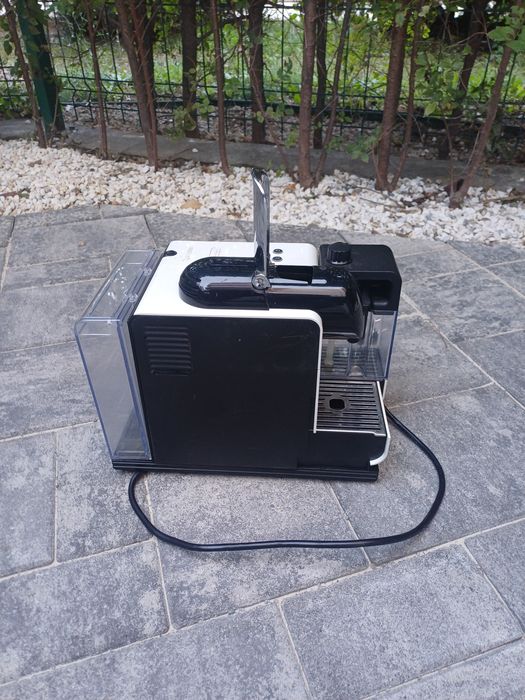Aparat cafea nespresso Latissima