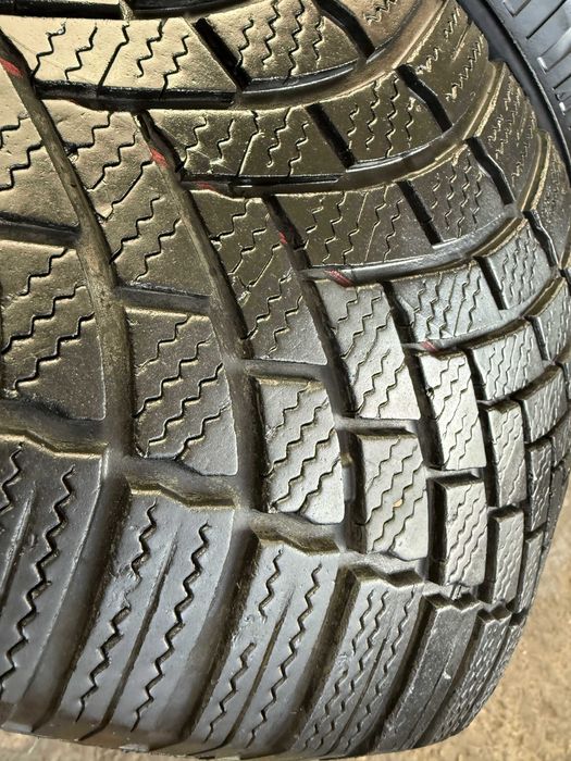 2x Anvelope Iarna 225/55 R17 runflat - Bridgestone Blizzak LM005 Drive