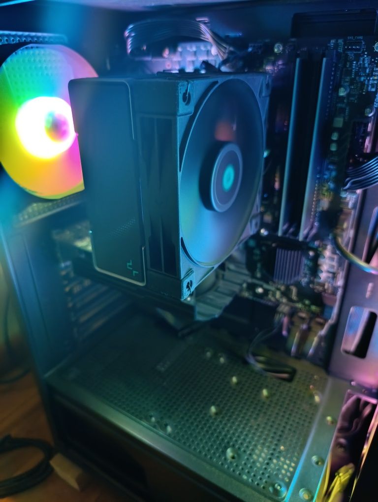 Kompyuter, PC sotiladi yangi i5 13- avlod