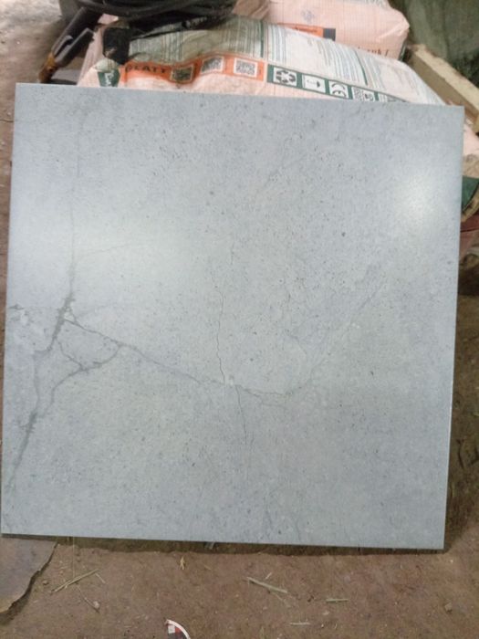 Продам плитку глянцевая