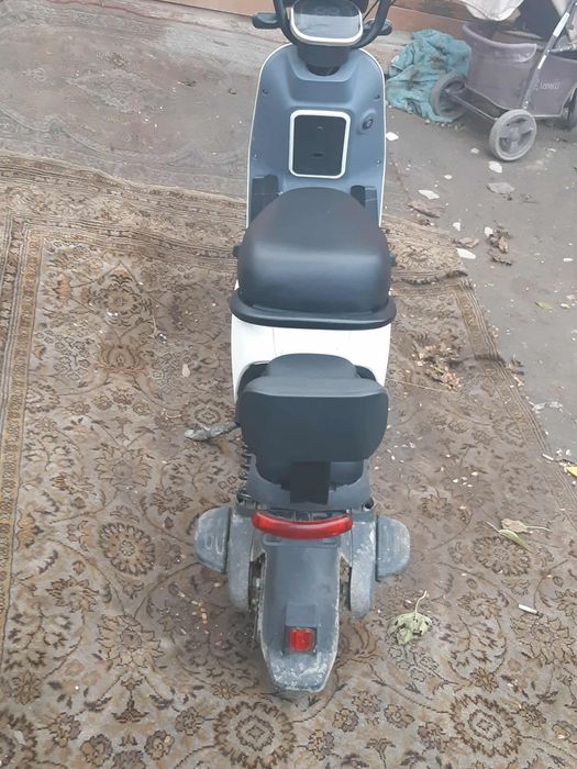 Vand scuter electric nou cu garantie