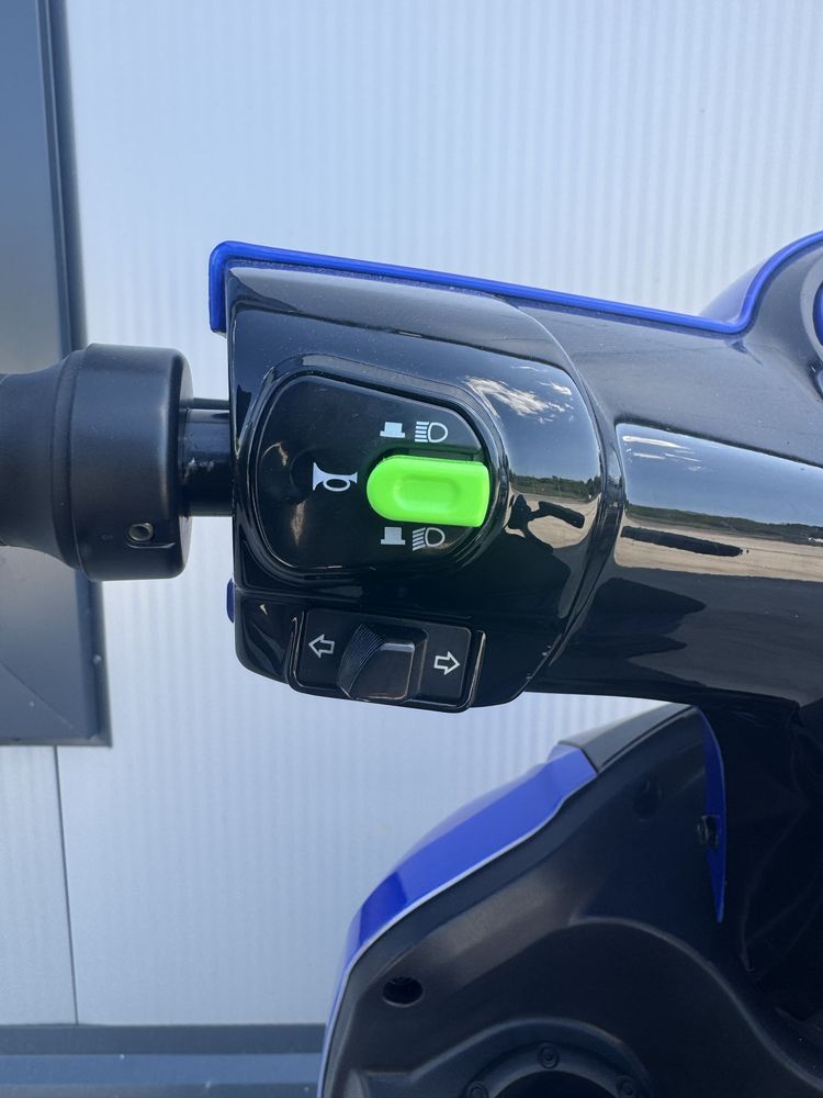 Електрическа Фамозна триколка  1500W