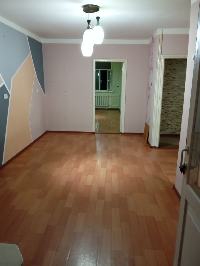 Продается в центре 2-ком квартира с видом на Piramid Tower