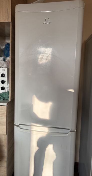 Продам холодильник