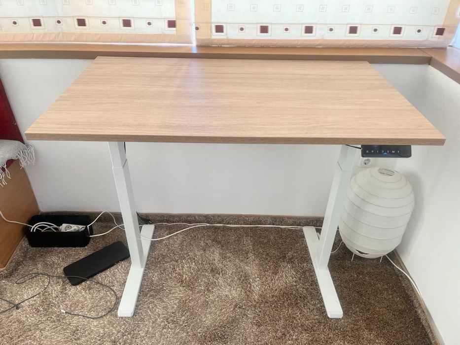 RFG Бюро с регулируема височина Light Pro