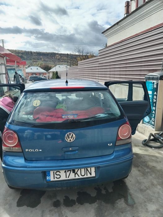 Se vinde mașină în stare bună de funcționare.