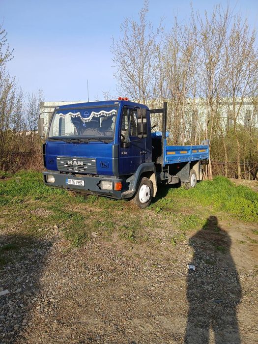 Închiriez excavator și man de 7.5