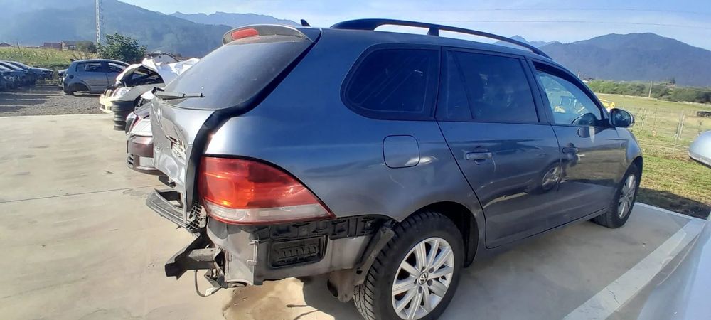 Dezmembram VW Golf VI 1.6 TDI CAYC