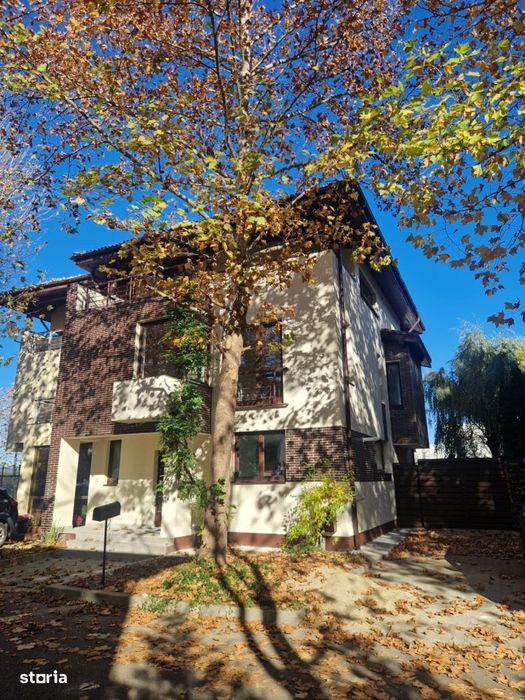 Vilă --- P+1E+M, 210 mp Utili + 370 mp Teren -NorthPoint