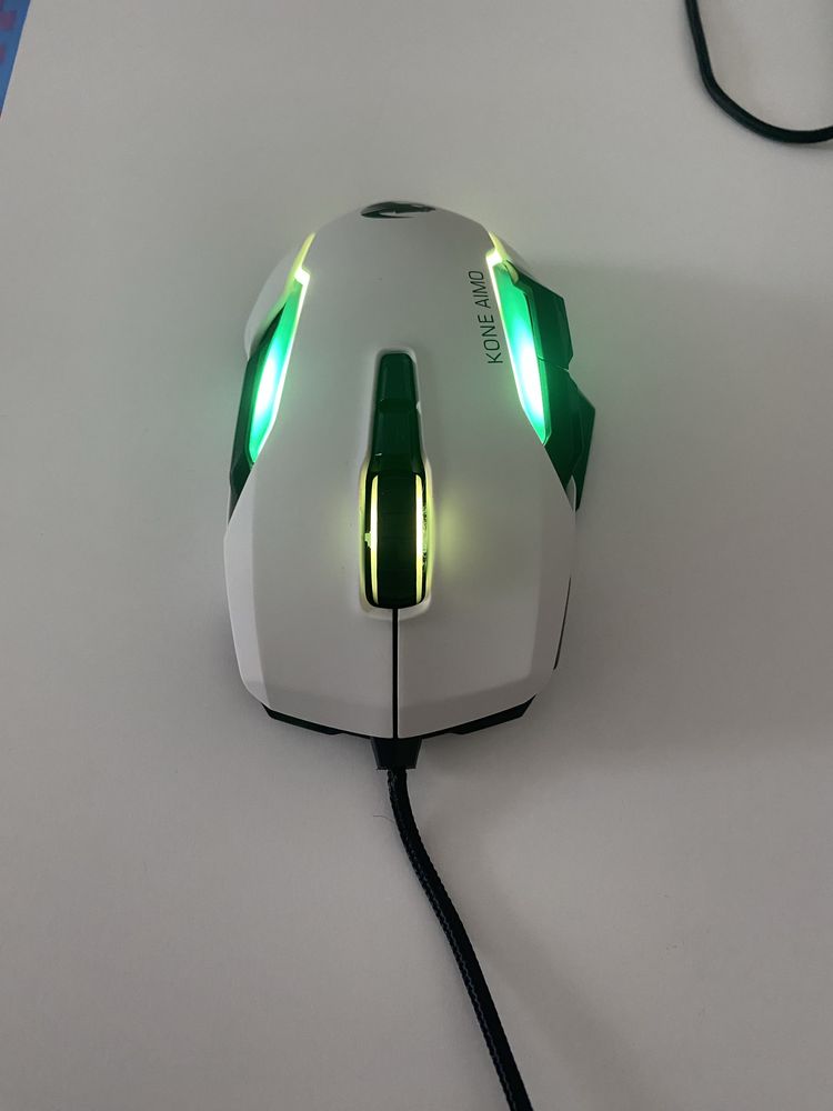 Mouse Gaming ROCCAT Kone AIMO Remastered – Alb