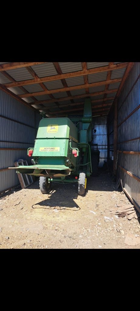 Vând combina agricola John Deere 935