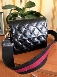 Продам черную сумочку в стиле Chanel!