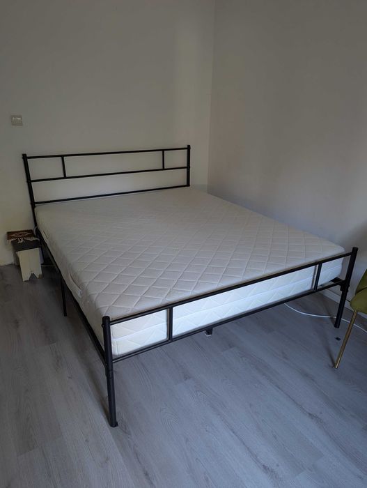 Pat metalic negru 160 x 200