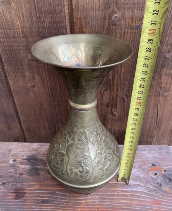 Decor/vaza alama/bronz vechi/antic