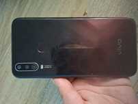 Telefon model vivo e 12