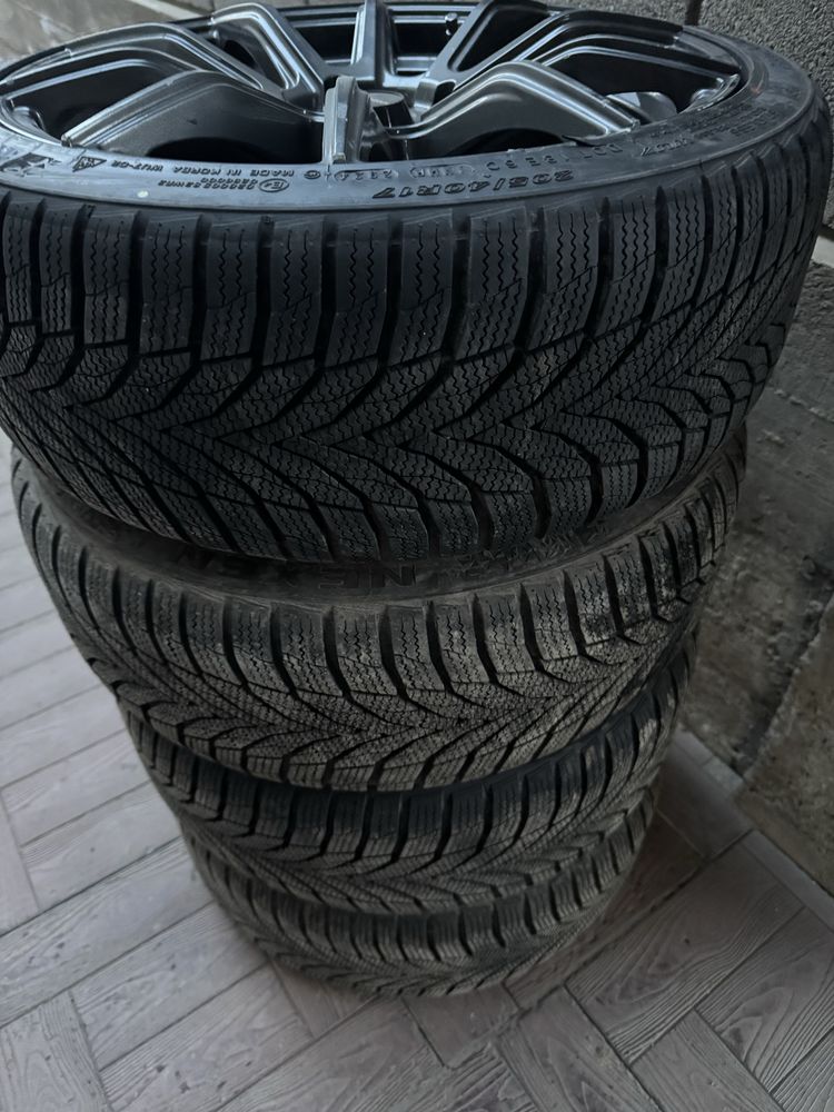 Диски р17 в хорошем состоянии 8шт,4 шины NEXEN 205/40/R17