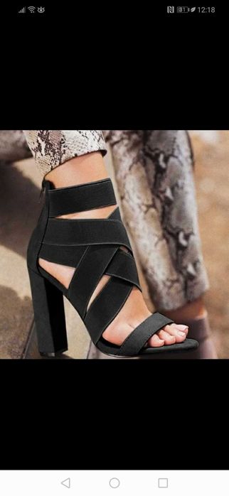 Sandale cu toc patrat marimea 37 tip bandage