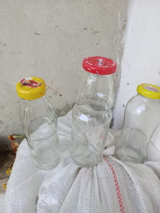 Damigene 50 litri 100 lei buc,