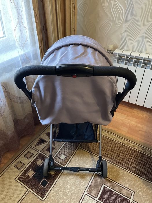 Продаю прогулочную коляску