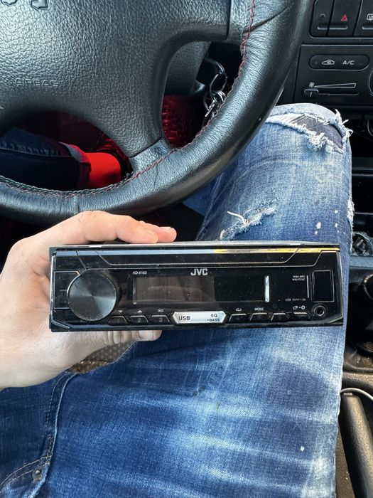 Сиди за кола JVC KD-X162