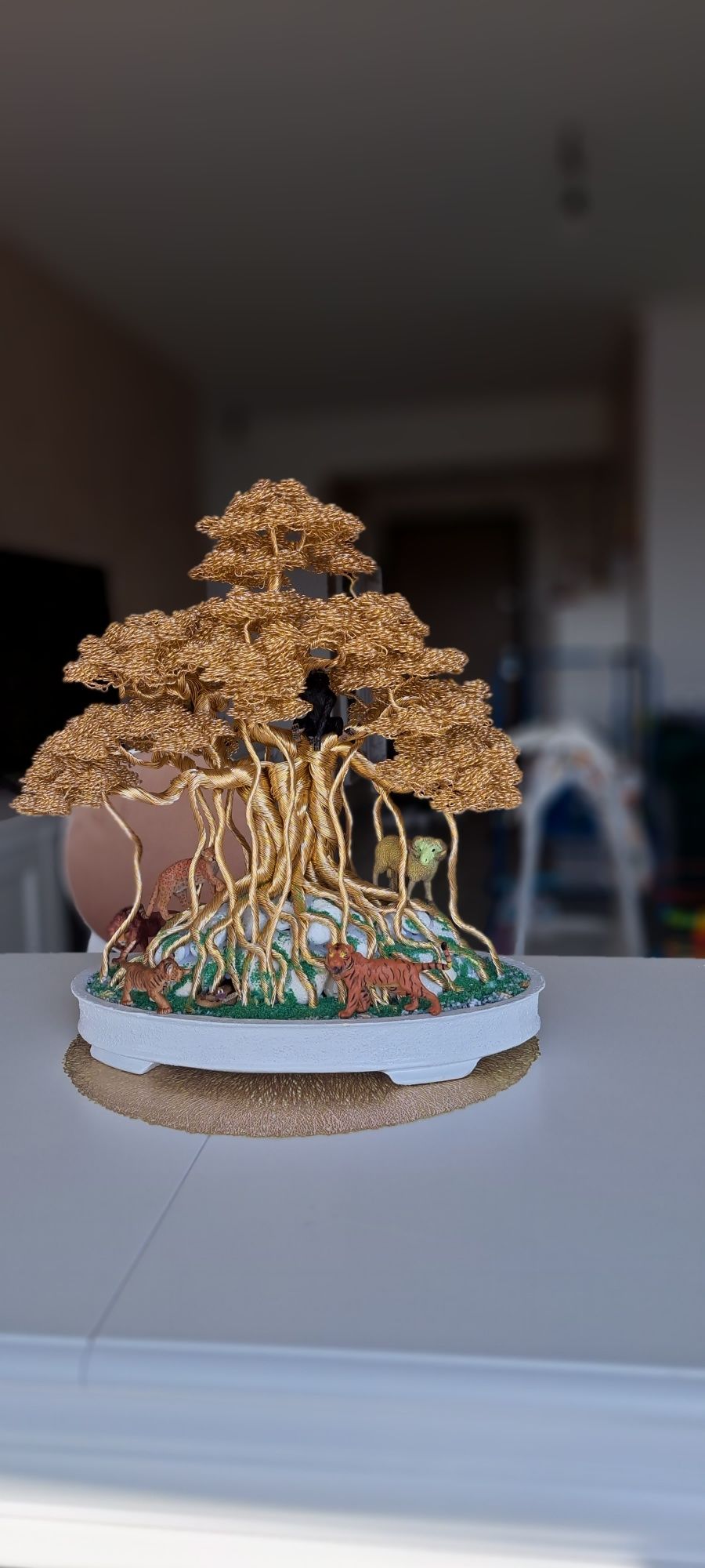 Planta Bonsai creat din sarma de aluminiu