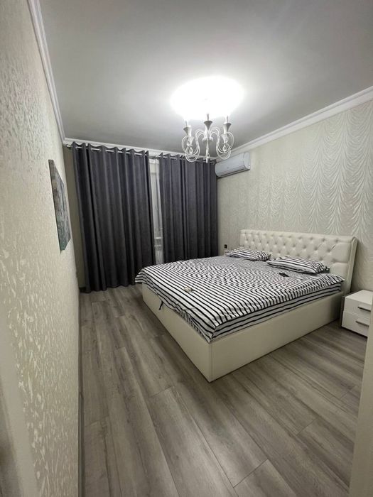 Продается 4-комнатная квартира, массив Карасу-1, ориентир школа № 209