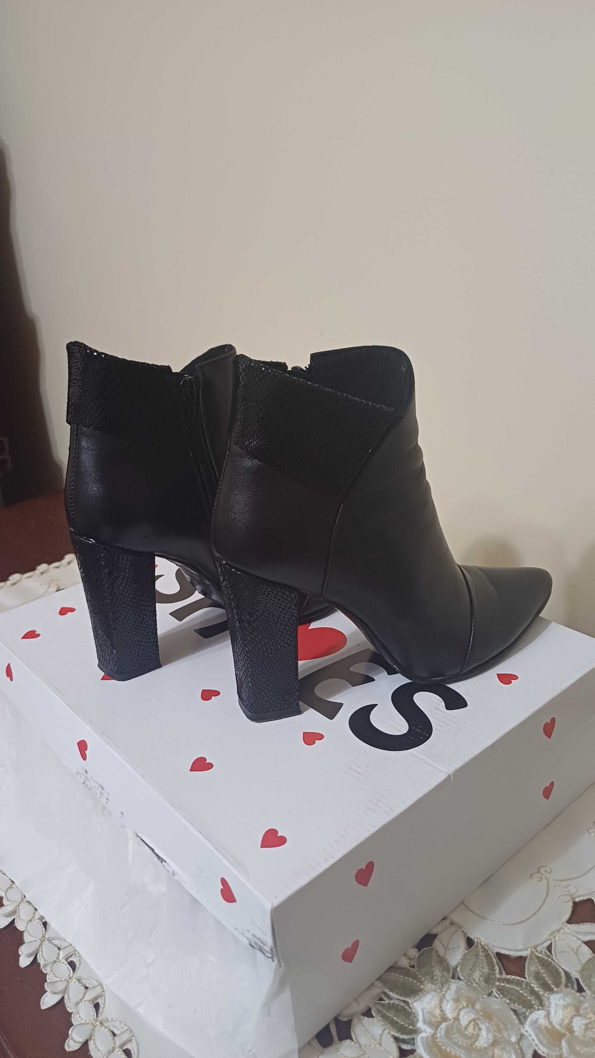 Botine piele Valcov, marimea 38