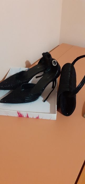 Обувки в комплект с чавтичка