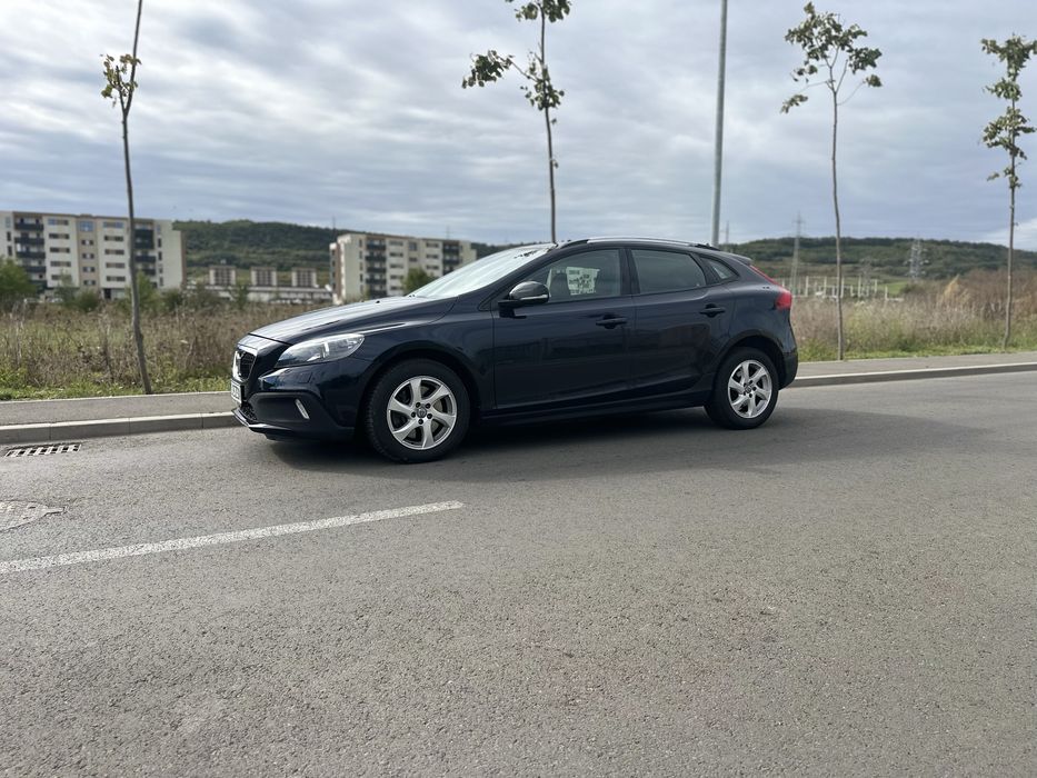 Volvo V40   *Cross Country*