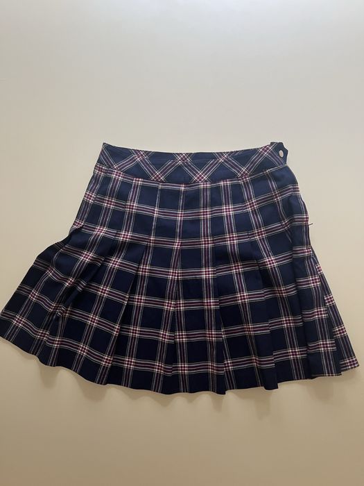 Поли, долни дрехи