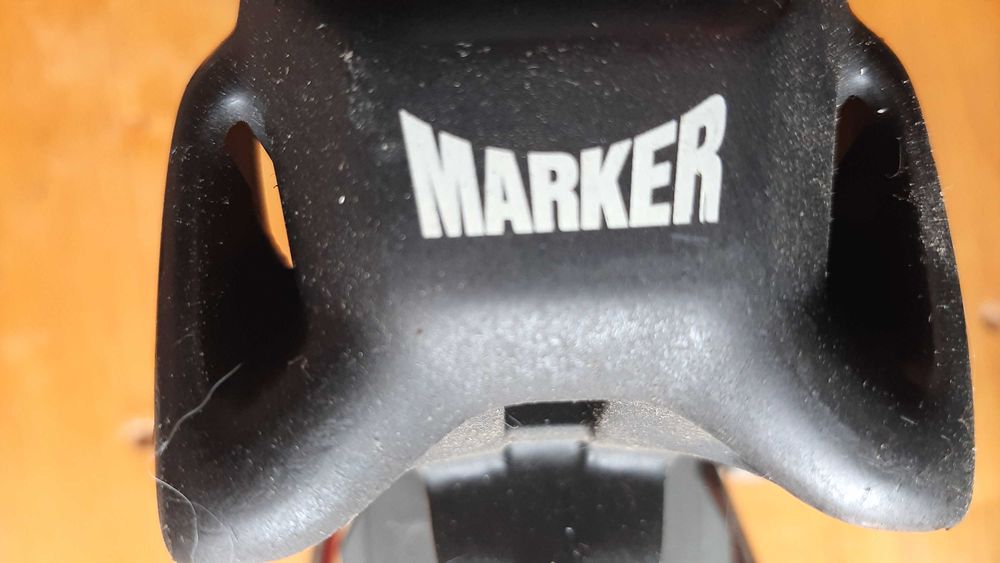 Ски Атомик 180 см плюс щеки