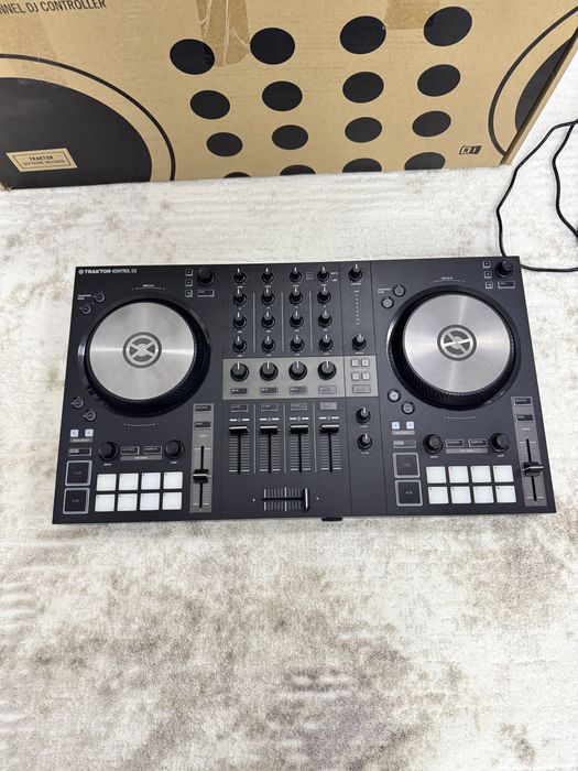 Traktor control S3