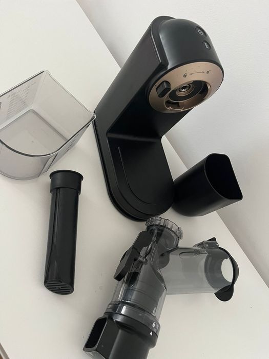 Storcator de fructe si legume prin presare la rece Philips Viva Collec