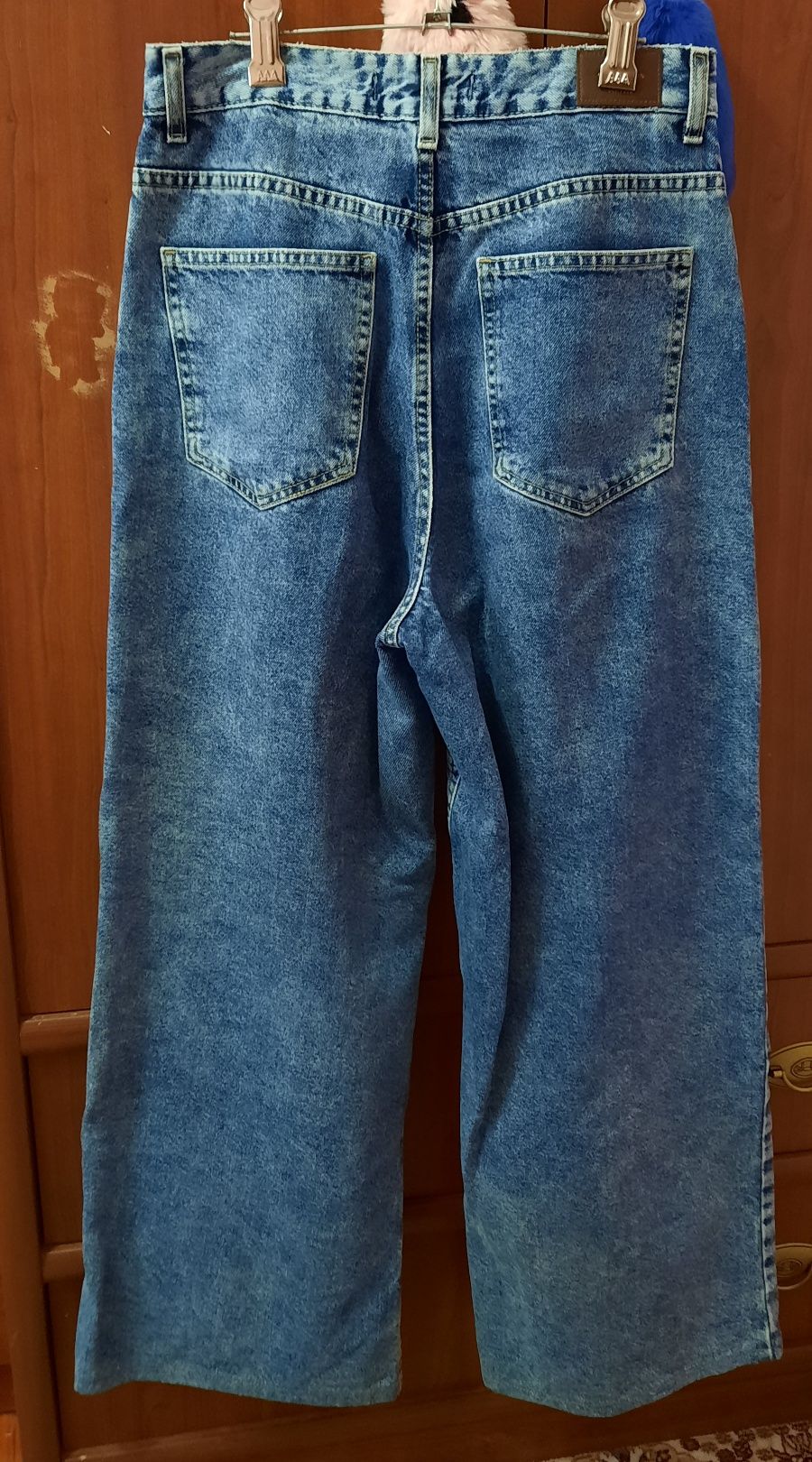Продам джинсы в хорошем состоянии