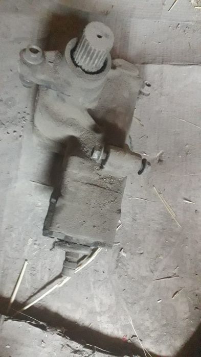 Рулевой редуктор BMW E38