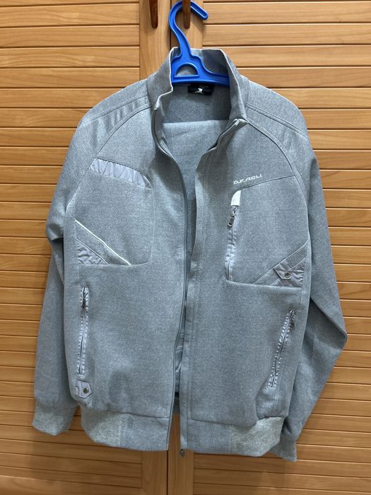 Женский спортивный костюм