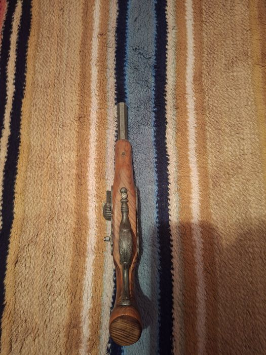 Machetă pistol stil 1700 — reproductie decorativă, stare excelentă