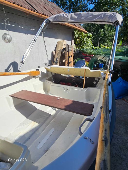 Лодка Terhi Micro Fun с колесар и двигател 15 hp