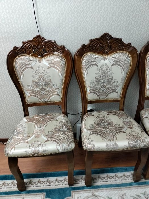 Продам стулье состояние отлично 6 шт