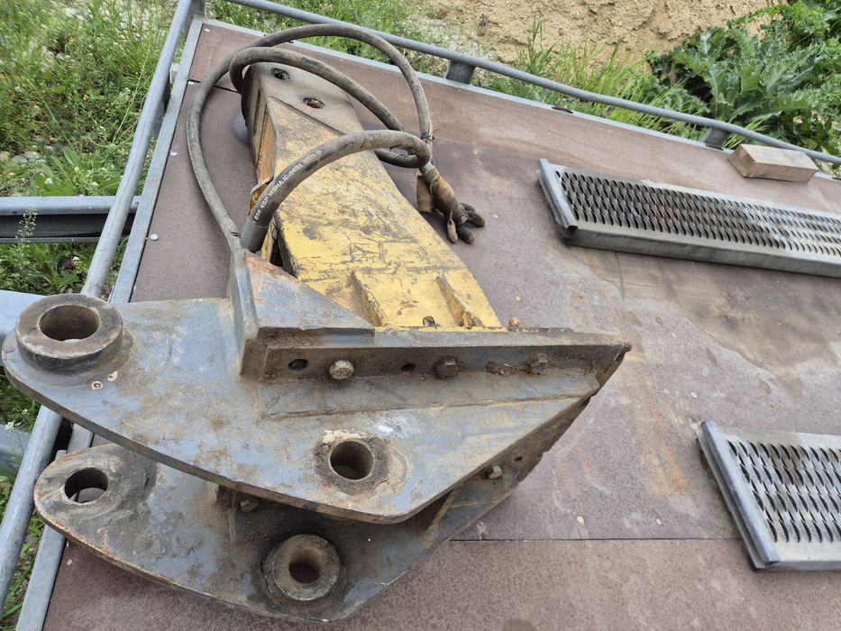 Vand picon/ciocan hidraulic buldoexcavator Caterpillar