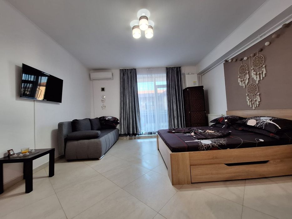Inchiriez studio MAMAIA NORD