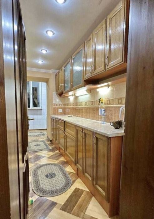 Ойбек 3/2/5 , 74м2 , Гостиница россия , продается квартира