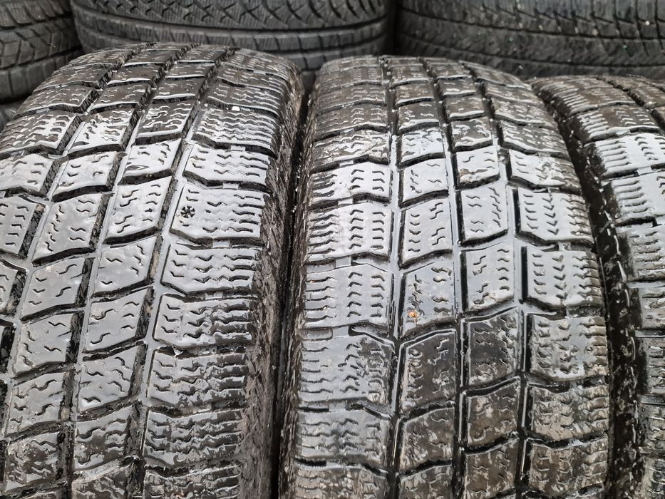 Anvelope 215/65R16C marca Vredestein, M +S, 7 mm