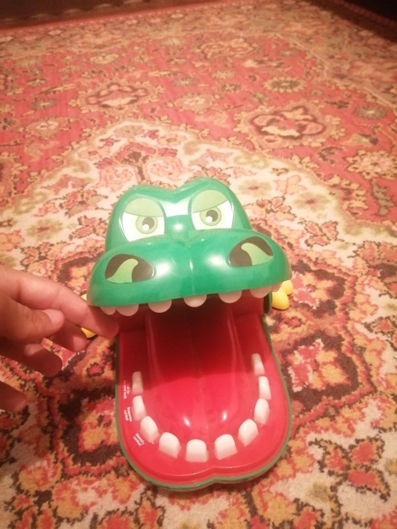игрушка крокодил