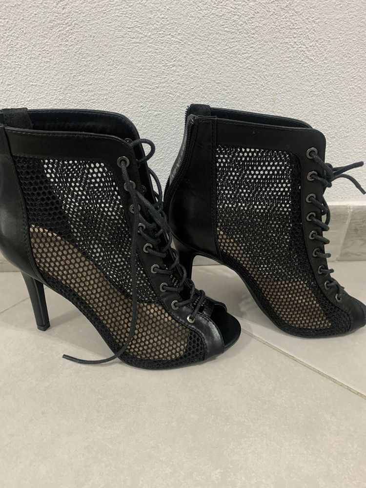 Pantofi marimea 39, femei